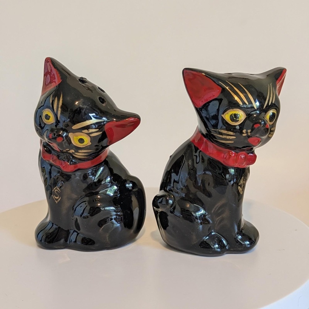 Vintage Redware Black Cat Salt & Pepper Shakers - Japan Red Gold Accents
